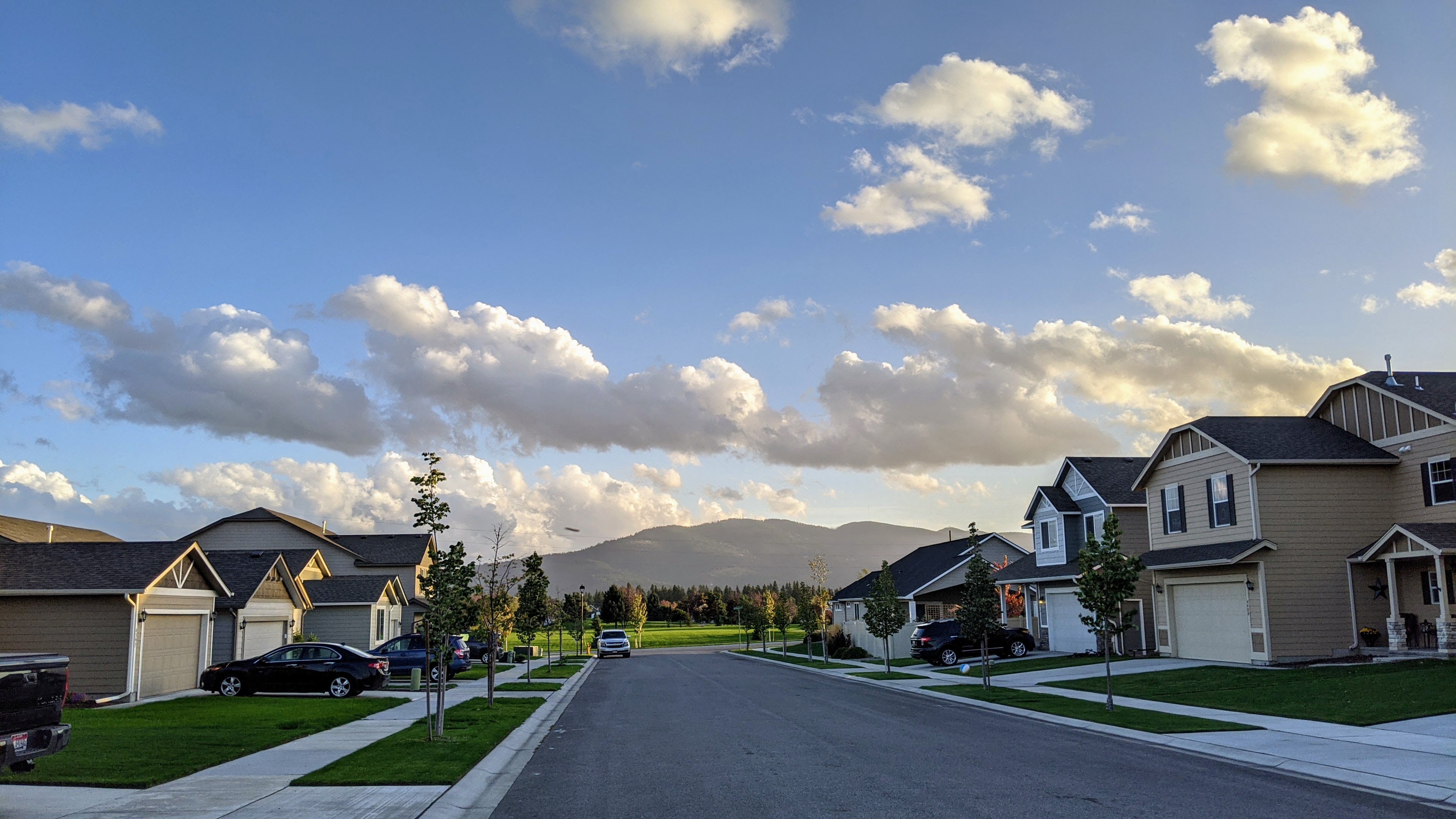 Street view of homes in Coeur d'Alene Place